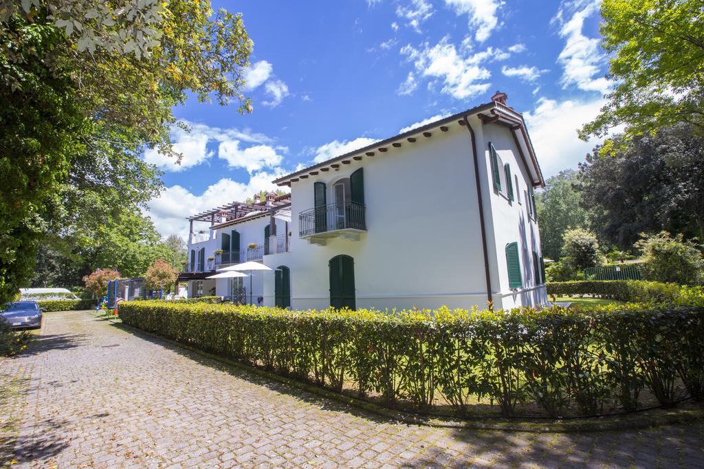 Residence Casa Bianca Marina di Massa Exterior foto