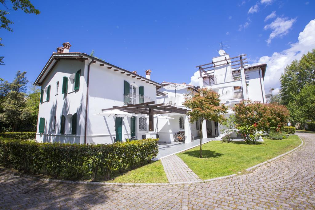 Residence Casa Bianca Marina di Massa Exterior foto
