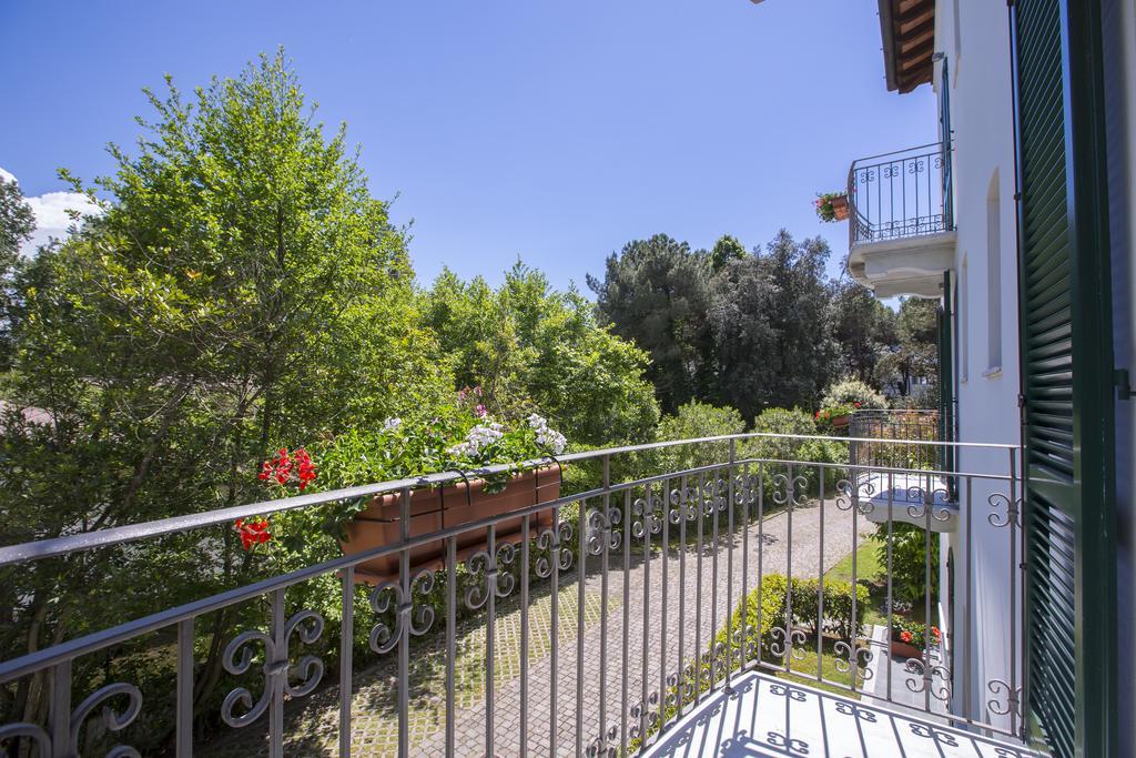 Residence Casa Bianca Marina di Massa Exterior foto